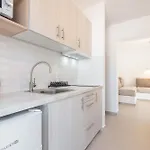 Crossrhodes شقة *