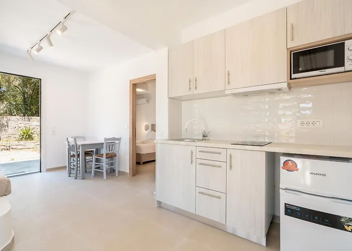 Crossrhodes * Pefki (Rhodes)