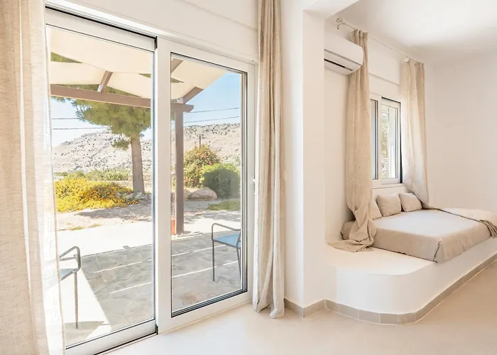 Crossrhodes * Pefki (Rhodes)